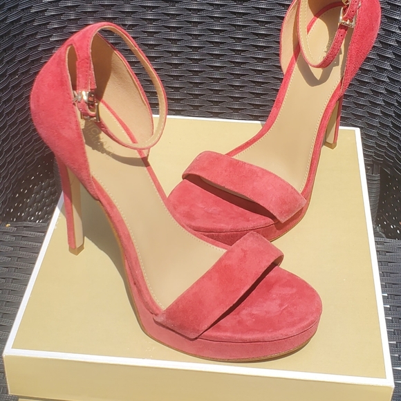 Michael Kors Heels - Picture 2 of 4